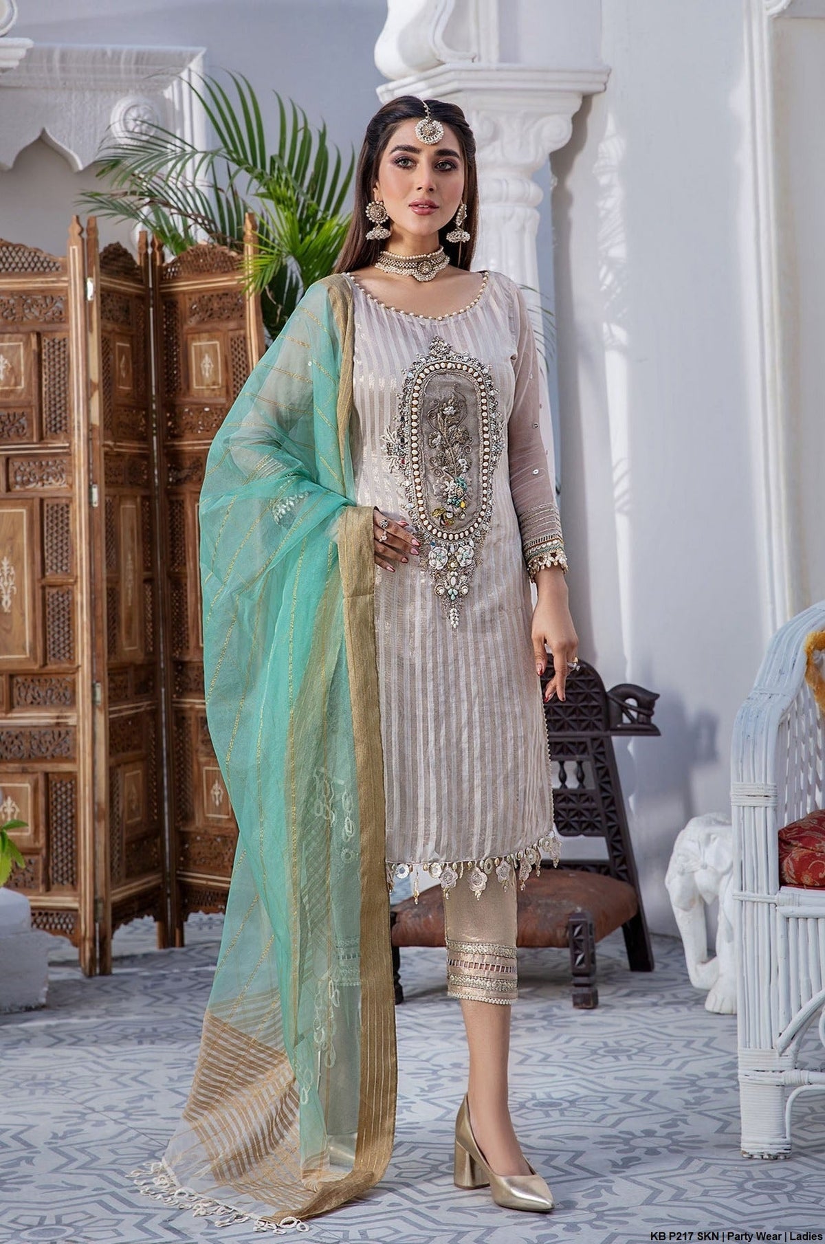 KB P217 Pakistani women's karandi organza outfit back view