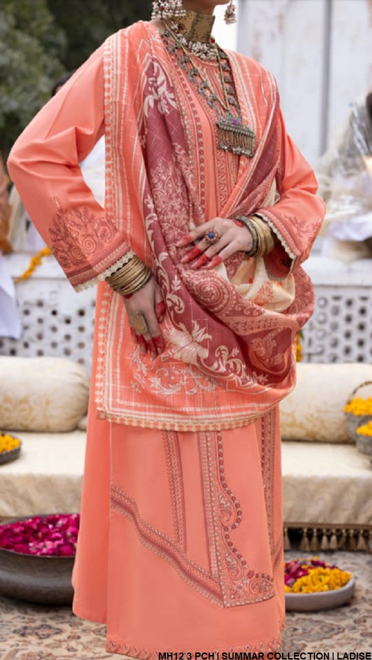 Cotton straight shirt MH12 3 - Pakistani women's casual outfit with digital print dupatta front view