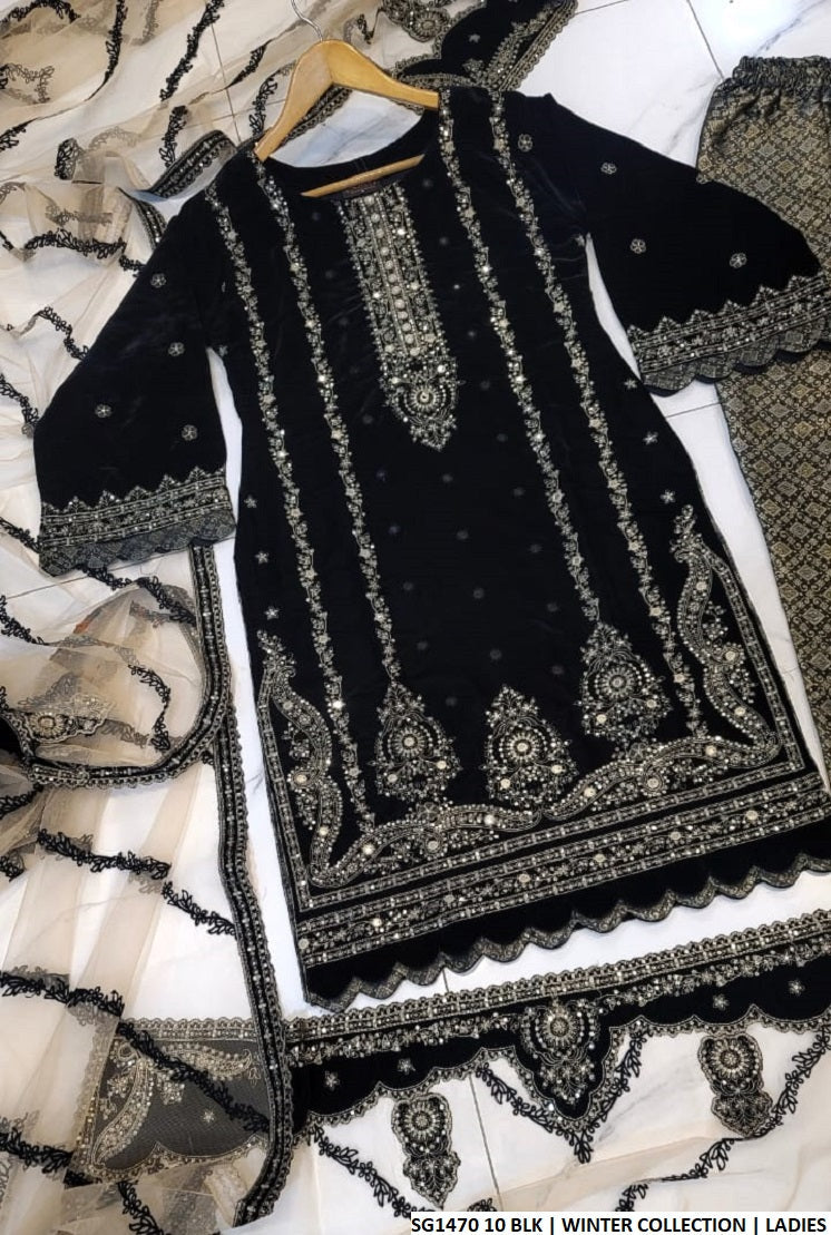 SG1470 10 Pakistani women's velvet outfit with jamawar trouser back view