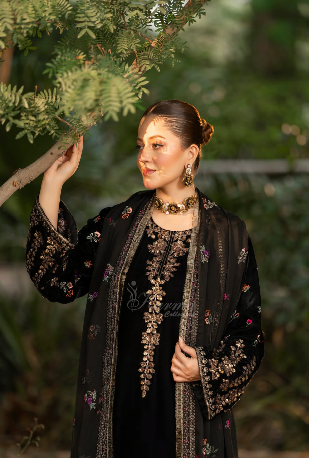 Black velvet Pakistani women's long kaftan with plazo side view