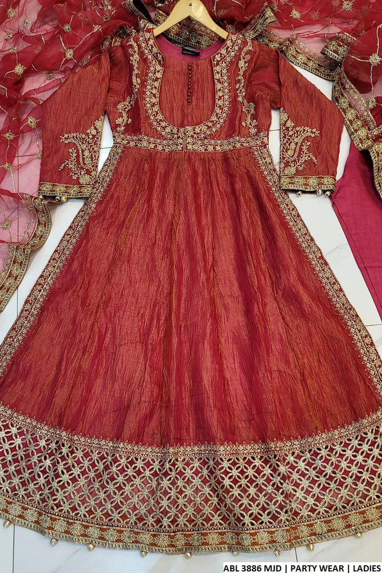 ABL 3886 Pakistani women's crush masuri formal outfit detail view