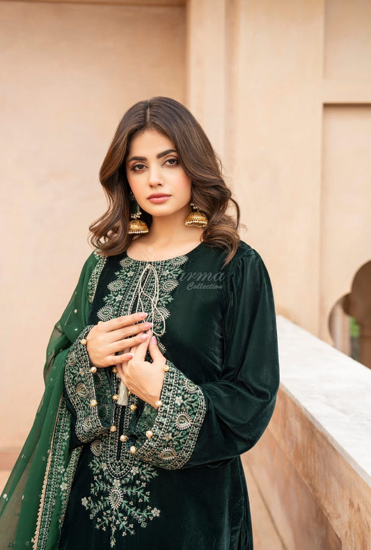 Bottle green velvet Pakistani women's long kaftan with plazo side view