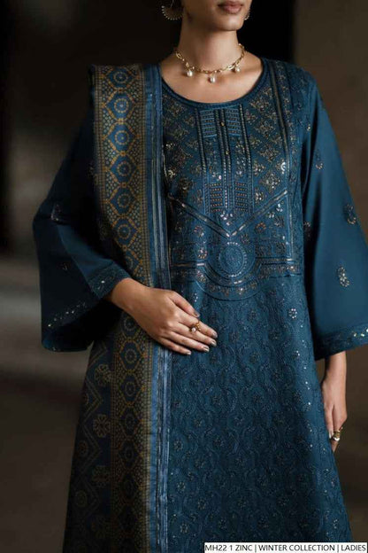 Khaddar straight shirt zinc grey - Pakistani women's winter 3-piece suit with digital print dupatta front view