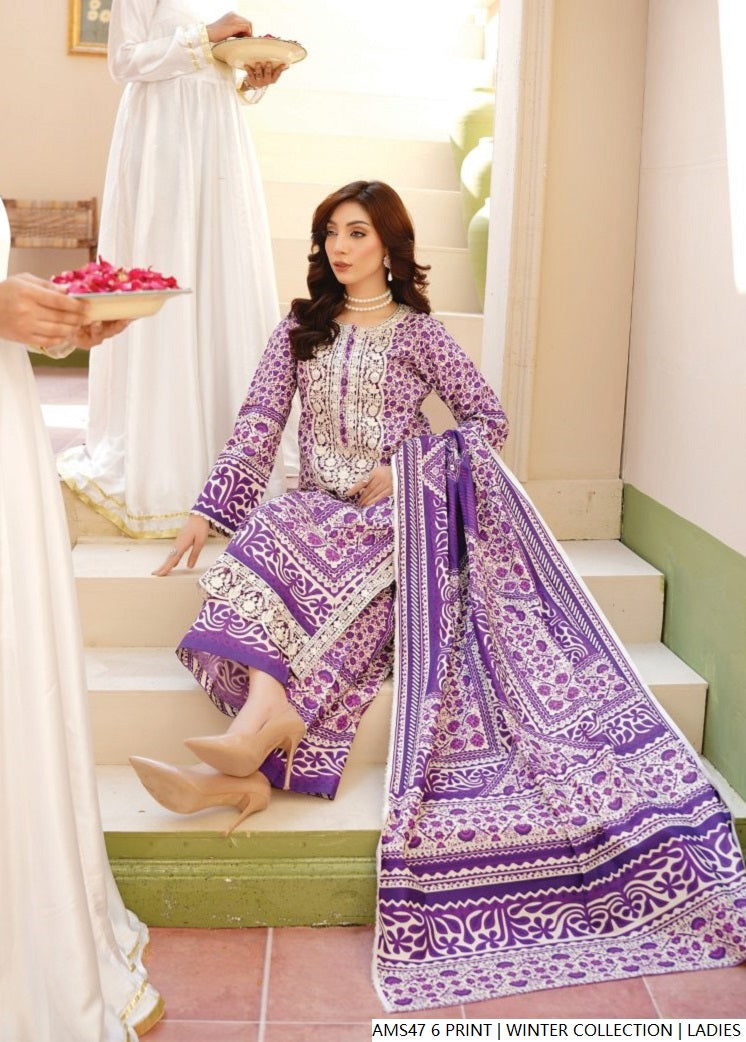 Pakistani women's lawn A-Line printed casual outfit detail view
