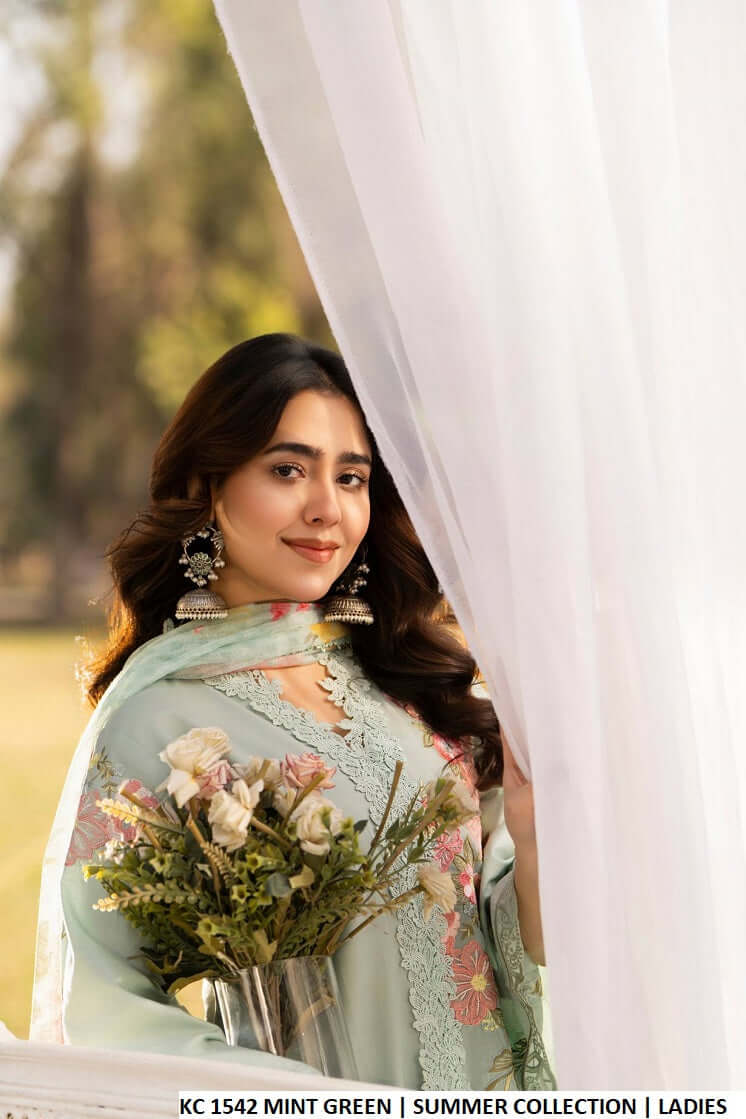 Pakistani women's mint green cotton long embroidered shirt detail view