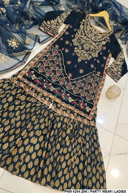 PNW 6294 Pakistani women's chiffon outfit with organza dupatta detail view