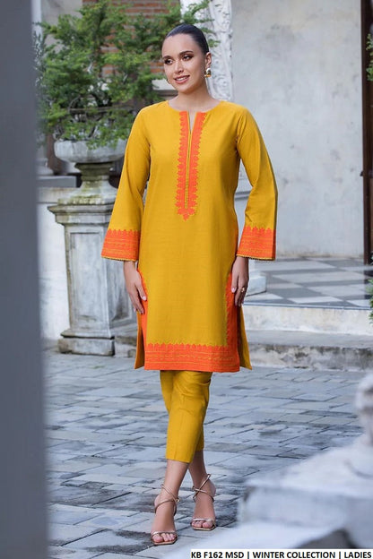 Khaddar straight shirt KB F162 - Pakistani women's casual winter wear with chiffon dupatta front view
