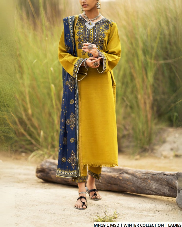 Sulb Khaddar straight shirt MH19 1 - Pakistani women's winter 3-piece suit with digital dupatta front view