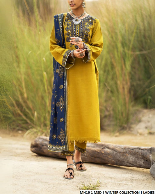 Sulb Khaddar straight shirt MH19 1 - Pakistani women's winter 3-piece suit with digital dupatta front view