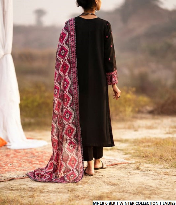 MH19 6 Pakistani women's sulb khaddar winter suit back view
