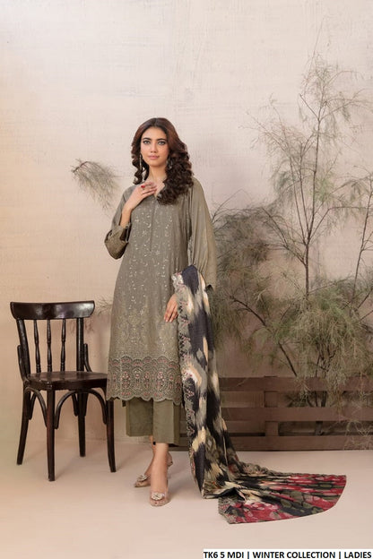 Karandi A-Line shirt TK6 5 - Pakistani women's winter 3-piece suit front view