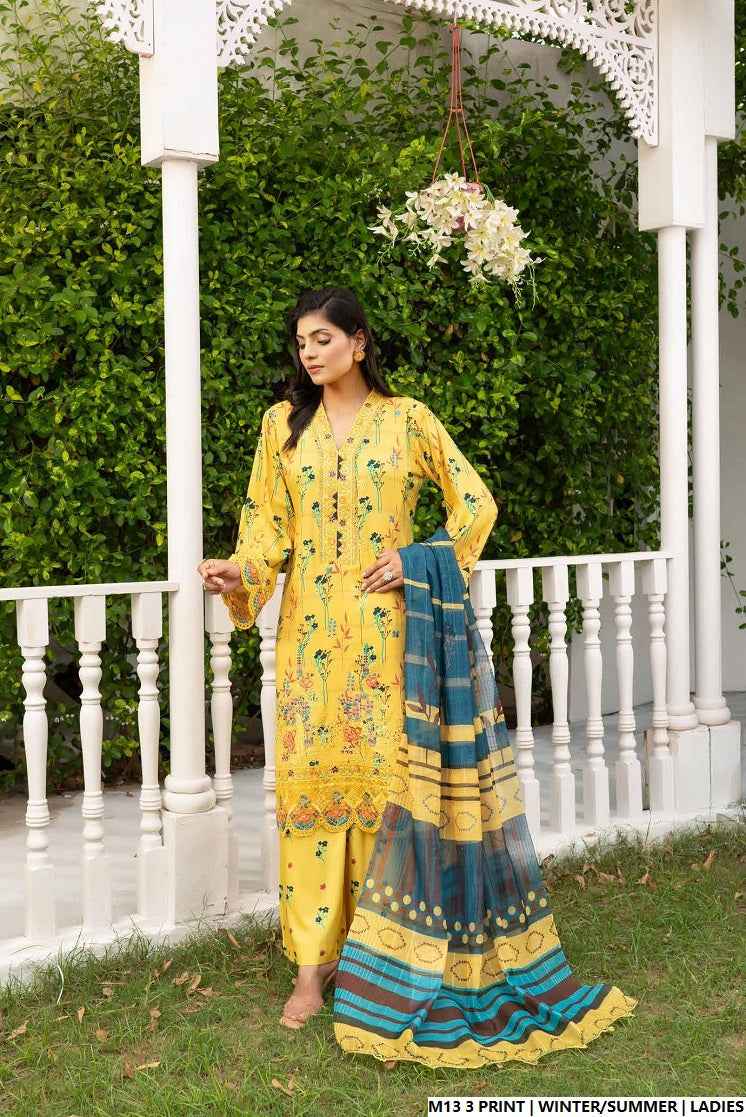 Pakistani women's lawn A-Line printed casual outfit detail view