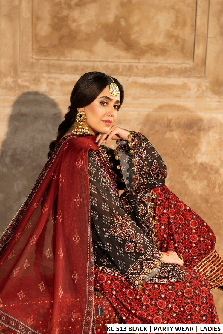 Pakistani women's ebony black sindhi balochi embroidered farshi shalwar outfit detail view