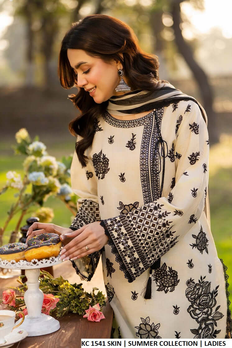 Pakistani women's skin cotton chikankari round shirt detail view
