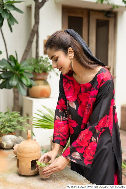 Pakistani women's black silk 2-piece formal suit detail view