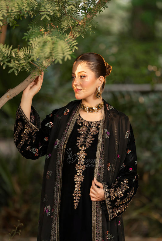 Black velvet Pakistani women's long kaftan with plazo side view