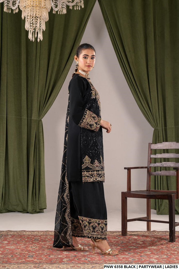 Pakistani women's black chiffon short shirt farshi shalwar full view