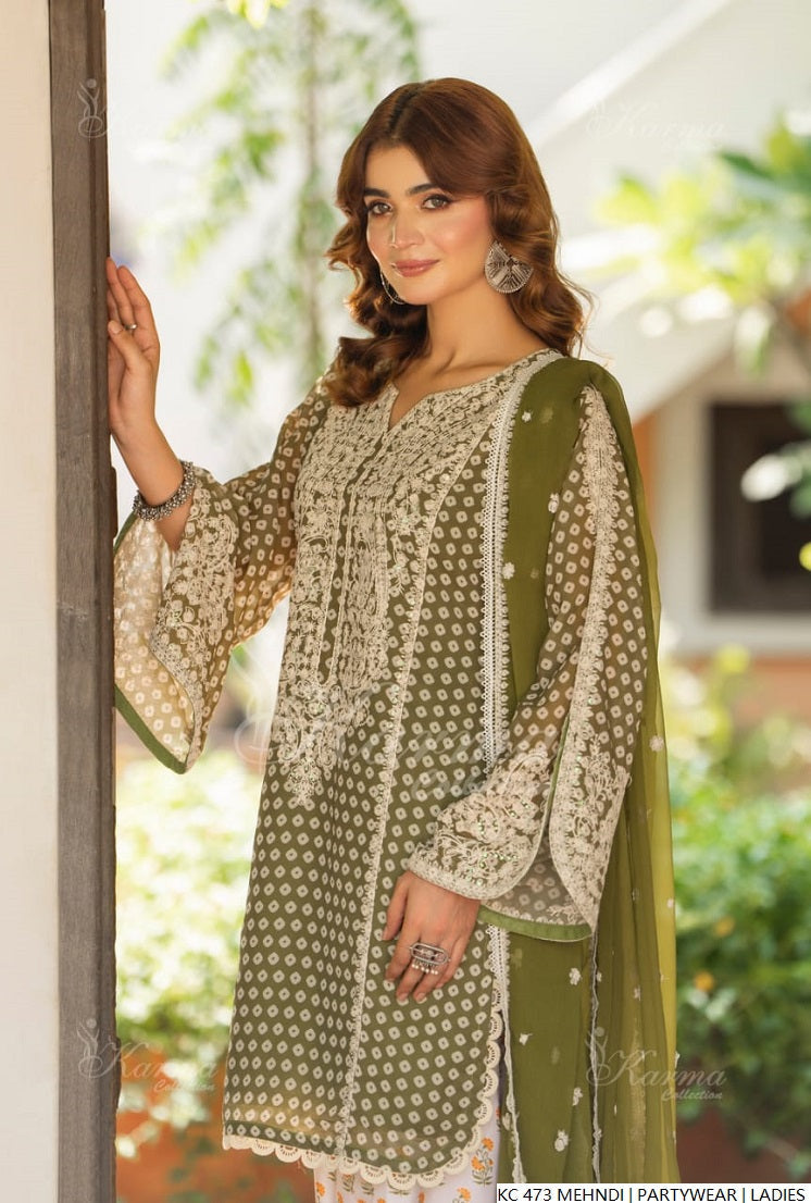 Pakistani women's mehndi green silk long kaftan detail view