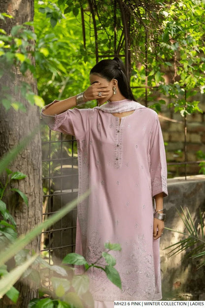 Pakistani women's pink khaddar straight shirt detail view