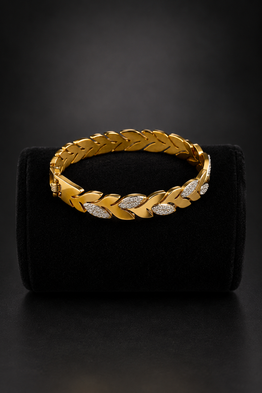 JW60 – Gold-Tone Leaf Link Bracelet
