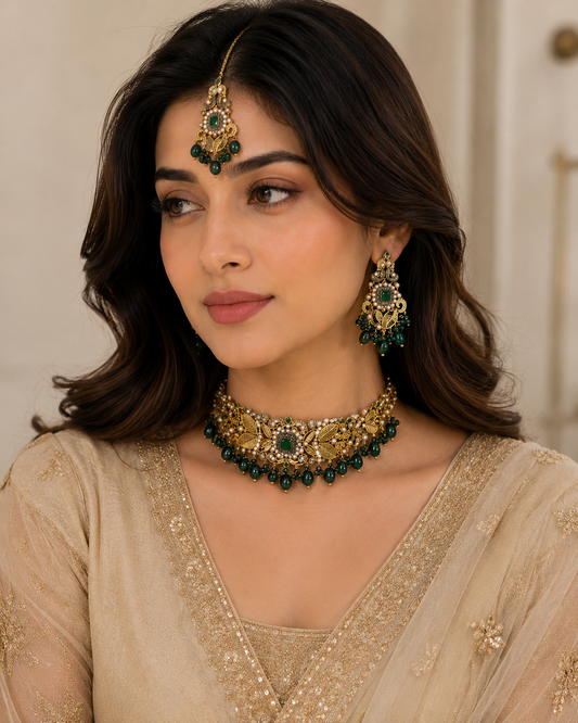 Emerald Green Leaf Kundan Choker Jewellery Set