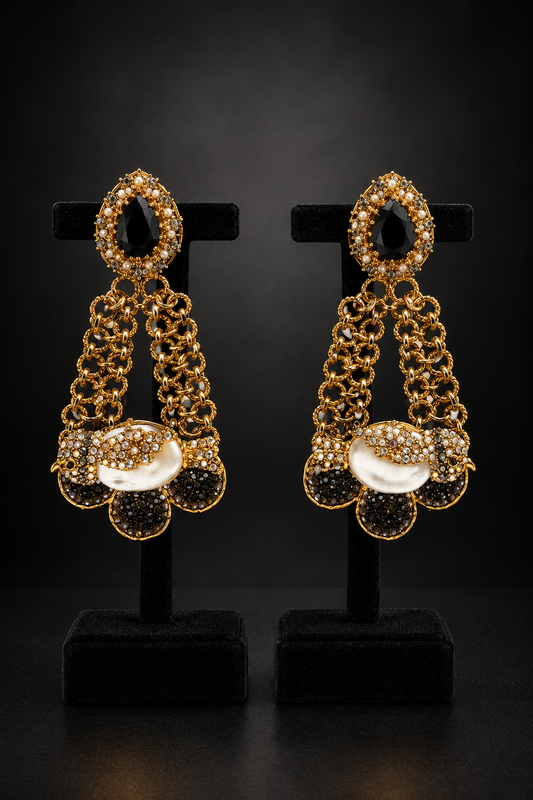 JW178 – Black Stone Gold-Tone Chandelier Earrings