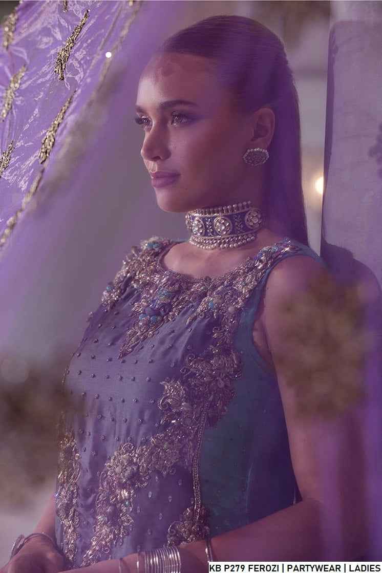 Pakistani women's ferozi hand embroidered luxury suit detail view