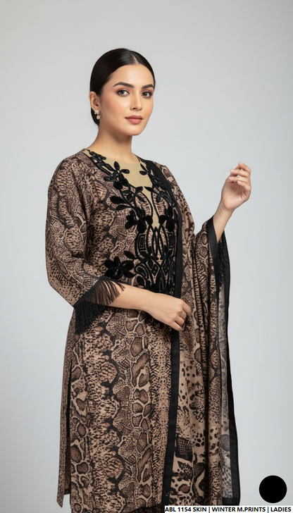 Pakistani women's printed lawn casual outfit detail view