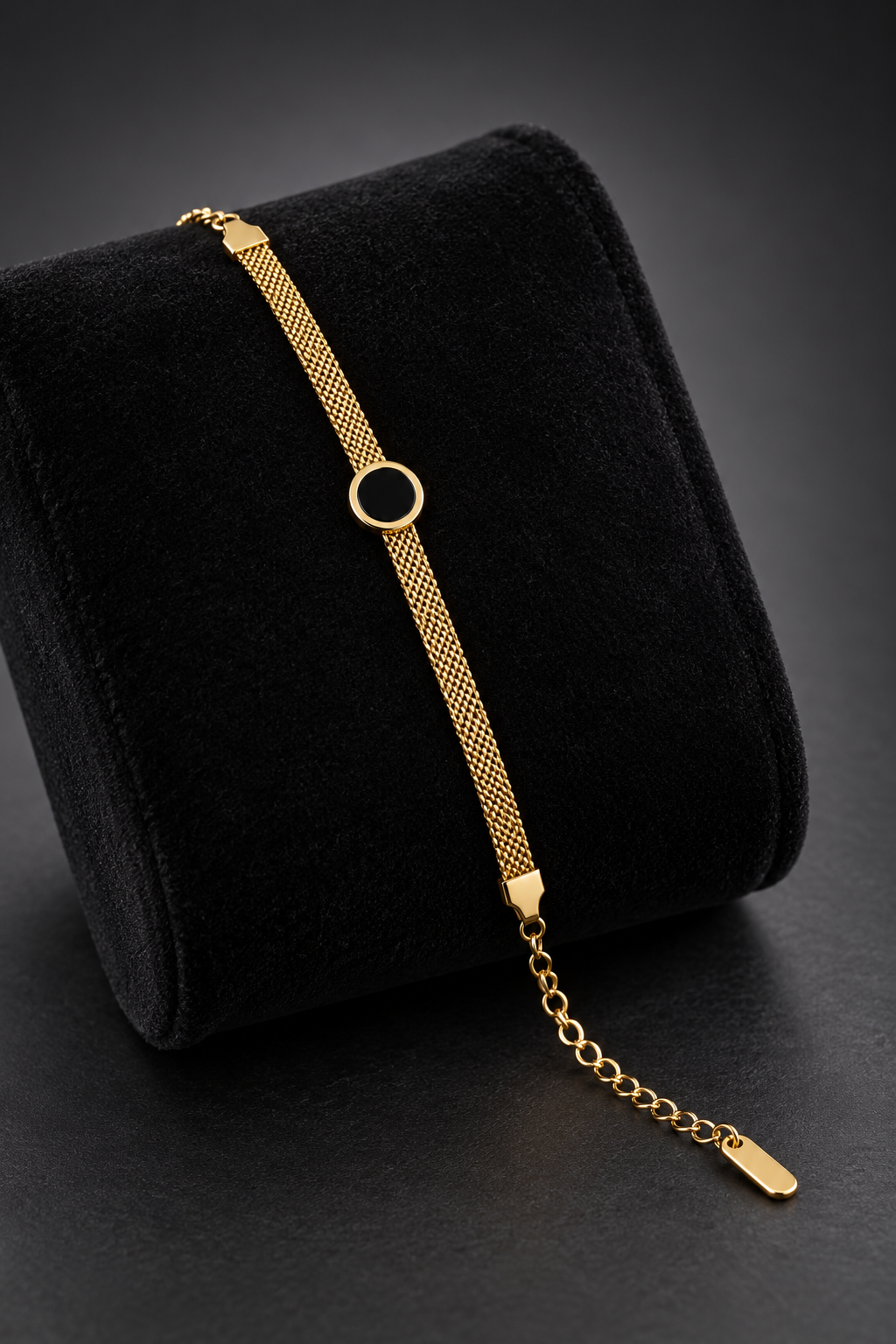 JW25 – Black Medallion Gold-Tone Mesh Bracelet
